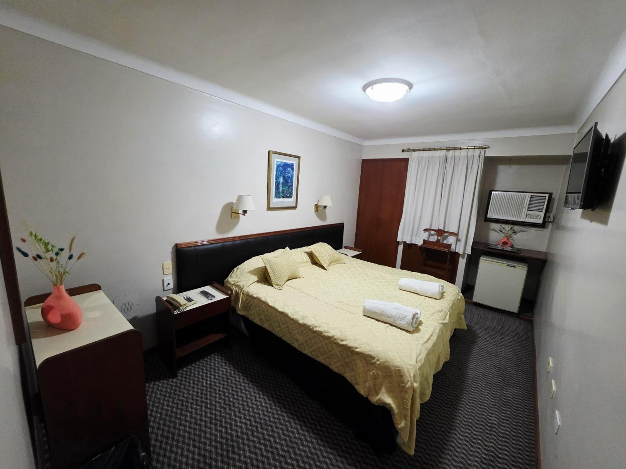 Hotel Presidente サンミゲルデトゥクマン エクステリア 写真